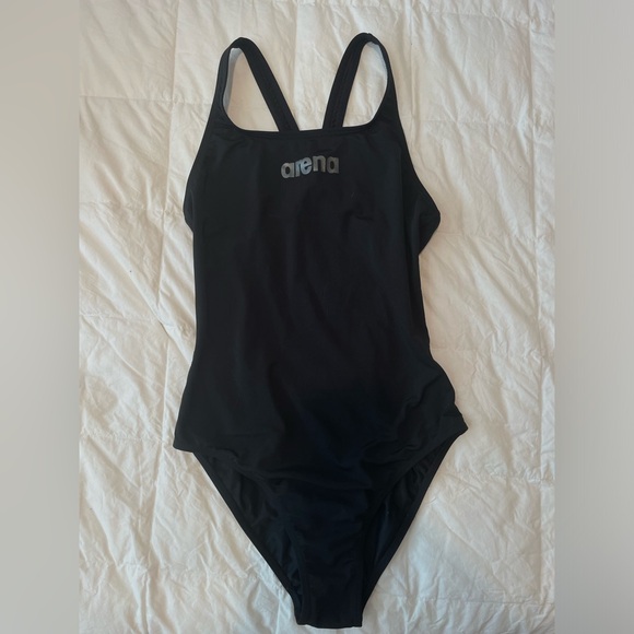 Onepiece swimwear - Picture 1 of 5